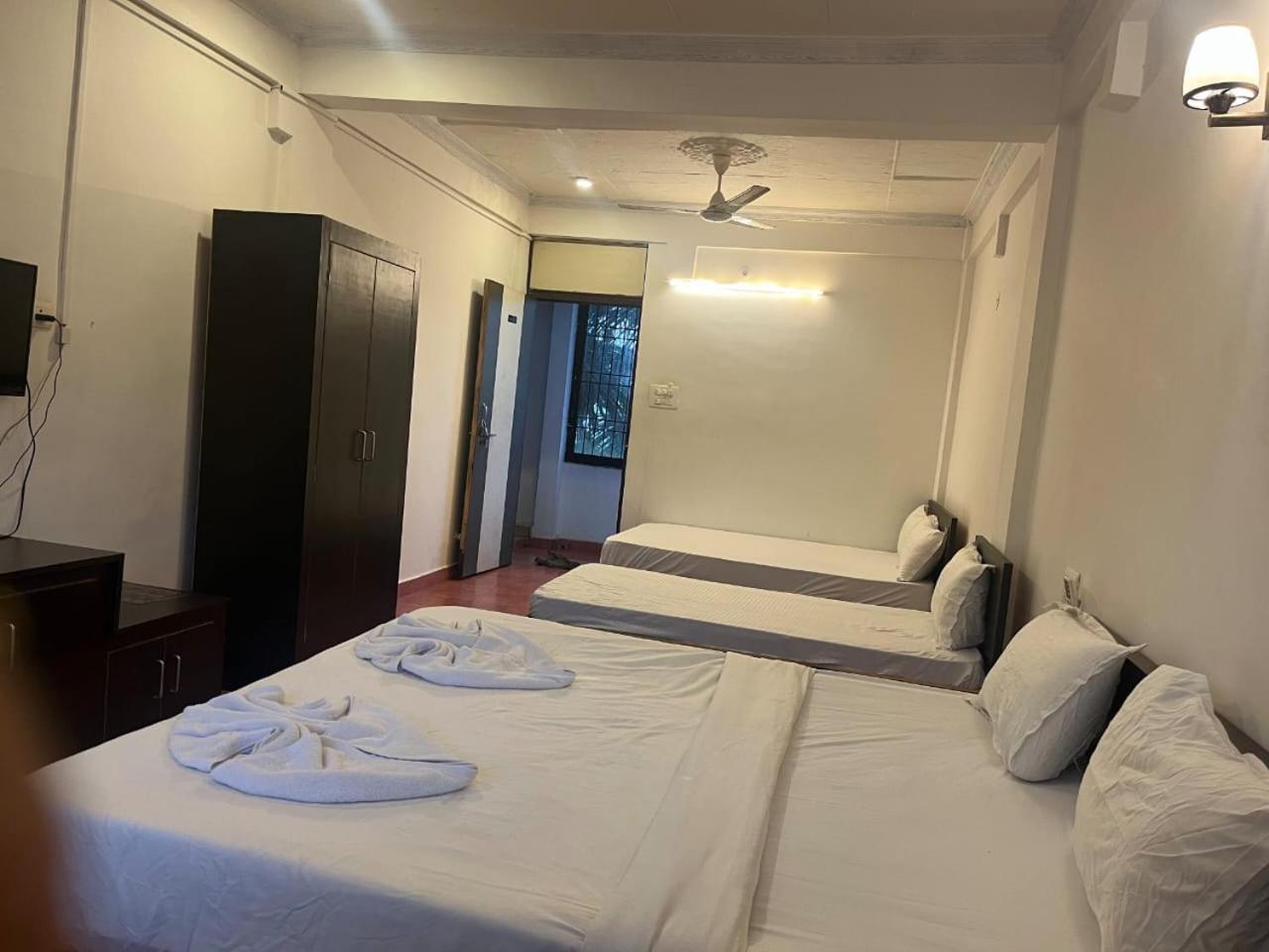 Hotel Pleasure Inn Near Turtle Beach Morjim Manage By Ld Group Of Hospitality 외부 사진