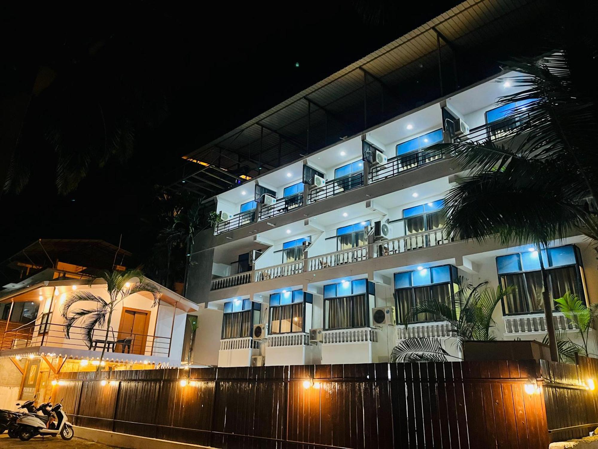 Hotel Pleasure Inn Near Turtle Beach Morjim Manage By Ld Group Of Hospitality 외부 사진