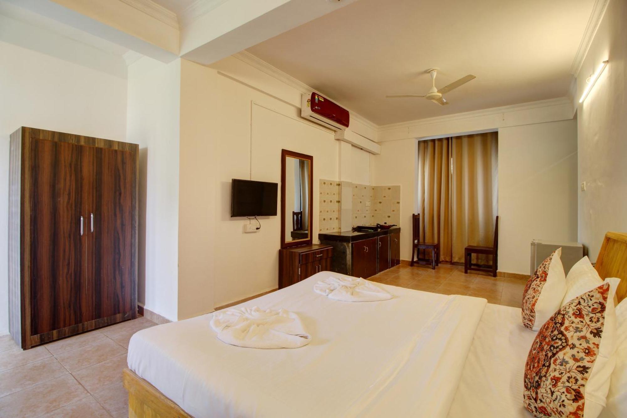 Hotel Pleasure Inn Near Turtle Beach Morjim Manage By Ld Group Of Hospitality 외부 사진