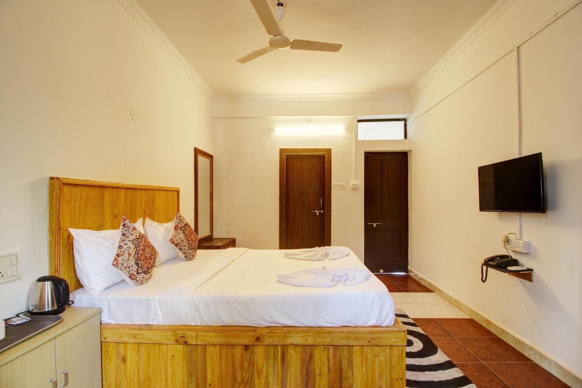 Hotel Pleasure Inn Near Turtle Beach Morjim Manage By Ld Group Of Hospitality 외부 사진